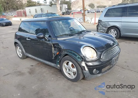 2010 Mini Cooper z USA, uszkodzony, nr VIN WMWMF3C55ATZ62154
